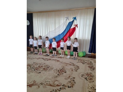 Нашей Армии салют!